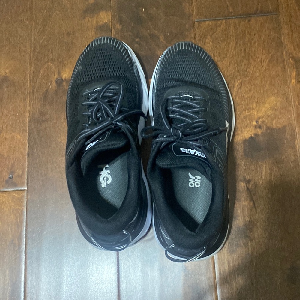 Hokas - Bondi 7s
